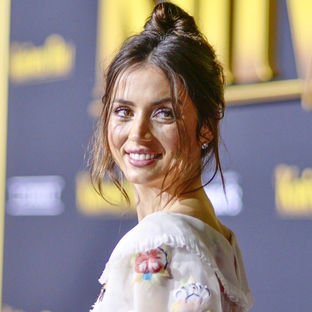 ANA  DE ARMAS